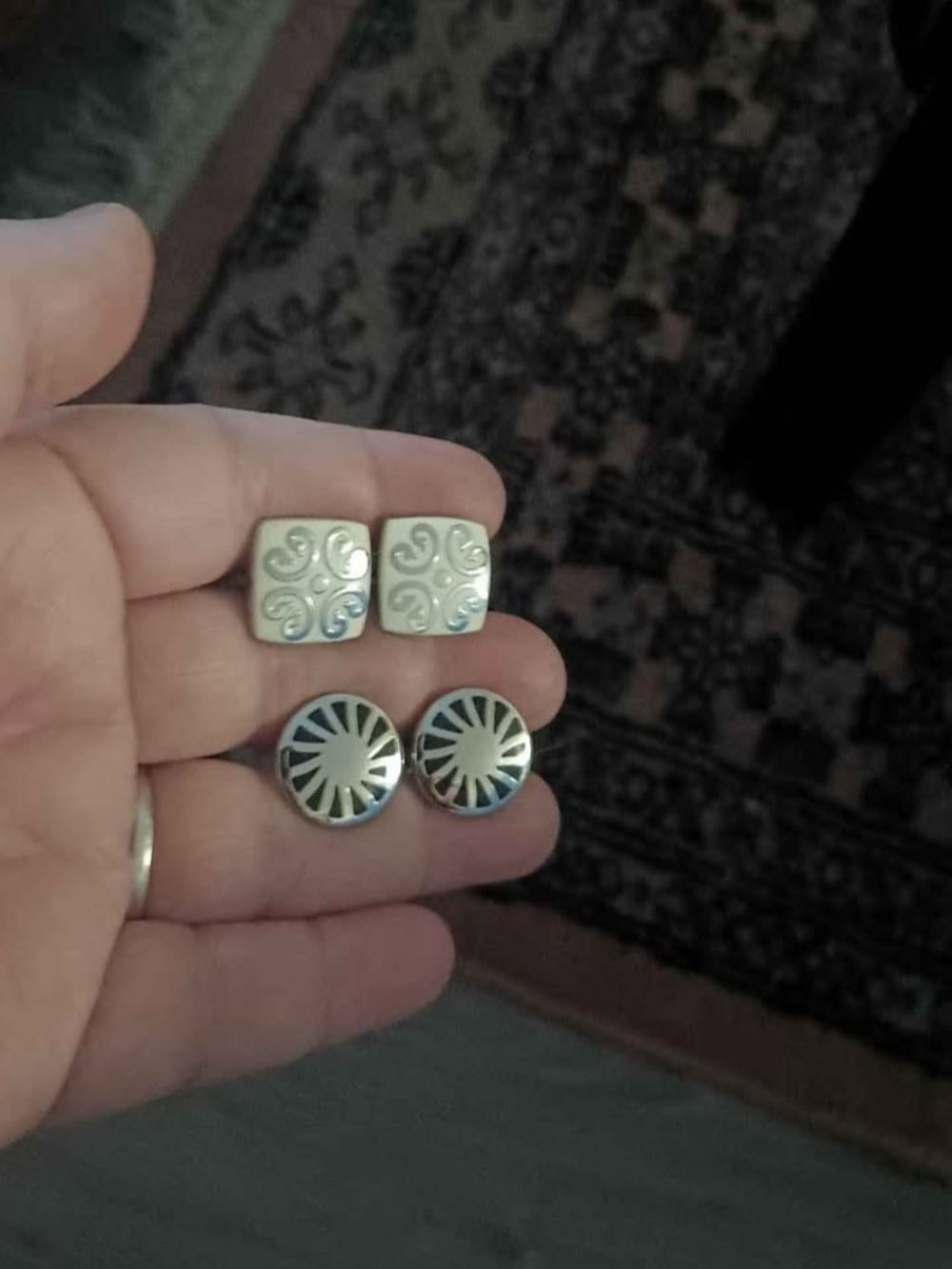 Cufflinks - Picture 2 of 3
